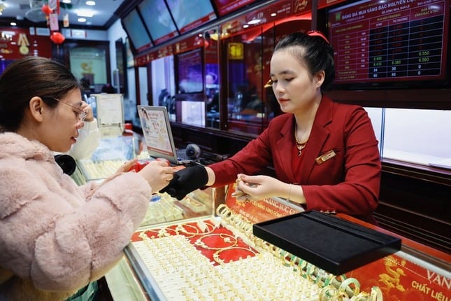 Đến 15-6, đơn vị nào mua bán vàng không có hóa đơn điện tử sẽ bị rút giấy phép 2 hoa don vang